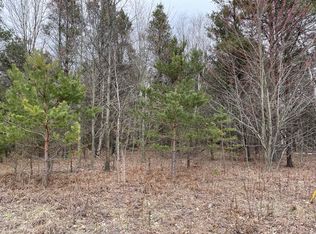 212 E Sternberg Rd, Norton Shores, MI 49441