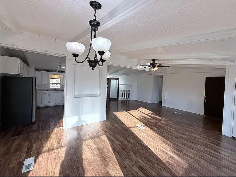111 King Rd — Photo 19