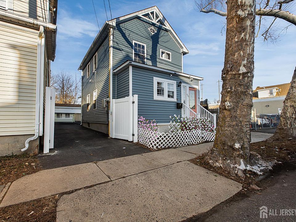 1st image of 425 East Ave