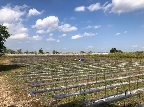 19550 SW 207th Ave, Miami, FL 33187