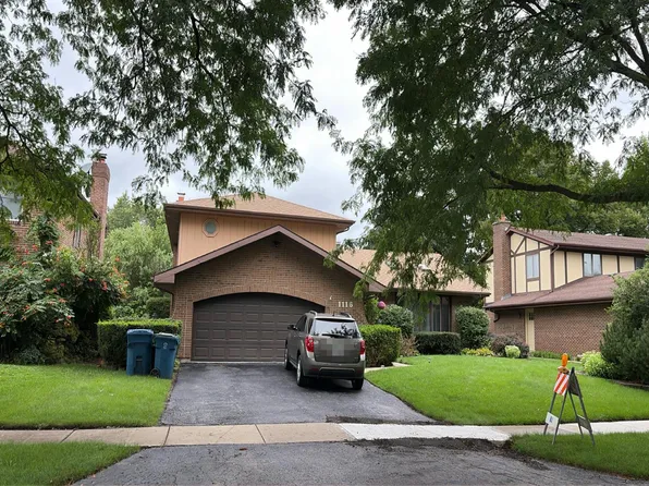 1116 N Honey Hill Rd, Addison, IL 60101
