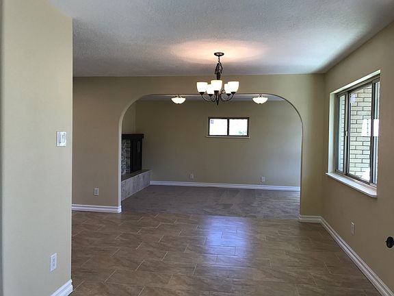 Dining Area - Den