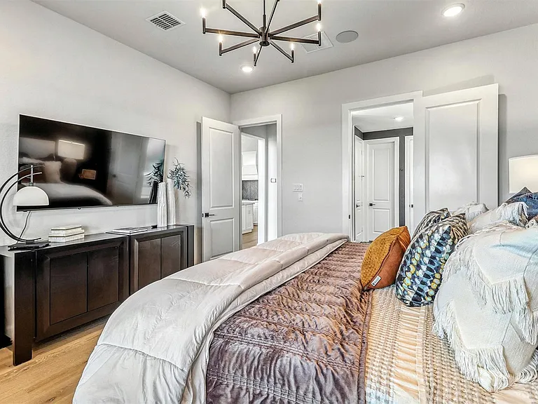 29703 Bur Creek Ln — Photo 15