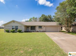 205 E Ward St, Goliad, TX 77963