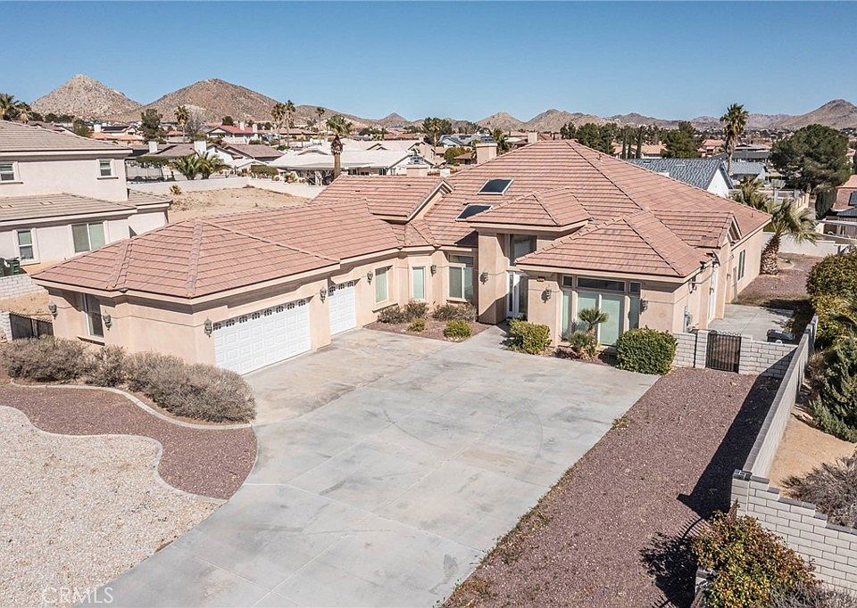 1st image of 16233 Ridge View Dr