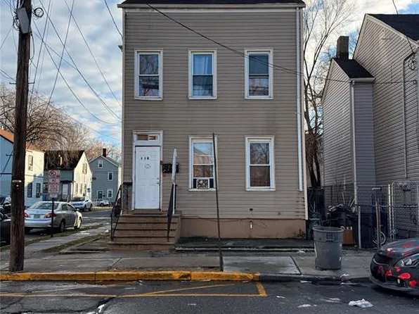 118 E Holsman St, Paterson, NJ 07522