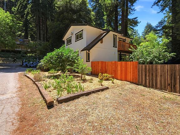 3rd image of 111 River Ln