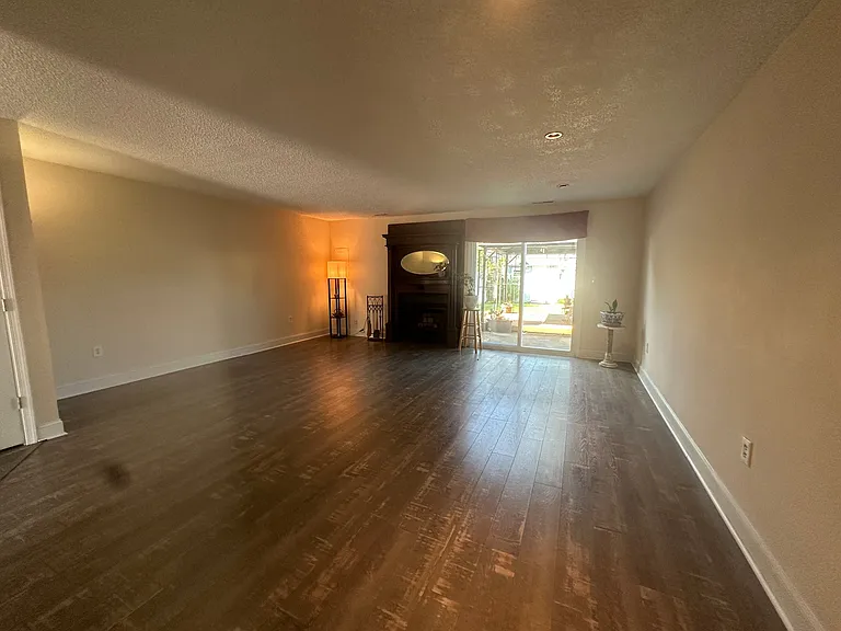 914 C Ave — Photo 5