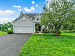 3 Clover Ct, Brookfield, CT 06804