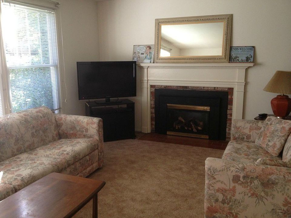 2nd image of 710 NW 190th Ln