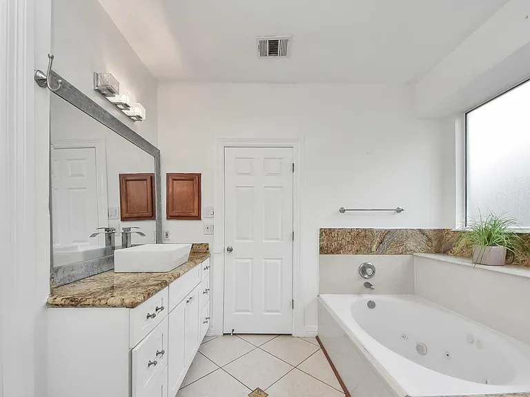 18315 Brenwood Manor Dr — Photo 22