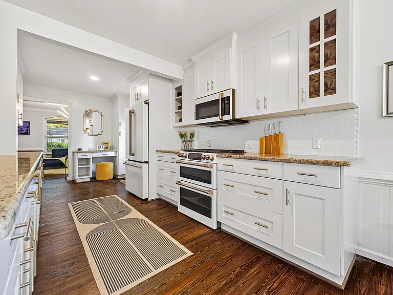 809 Virginia Ave — Photo 12