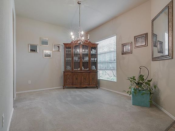 5th image of 2036 Bentwood Dr