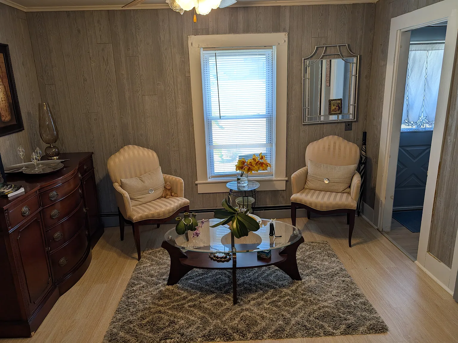 3 bed, 1208 sqft, $2,300 — Photo 4