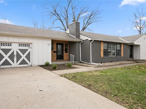810 S Chestnut St, Olathe, KS 66061
