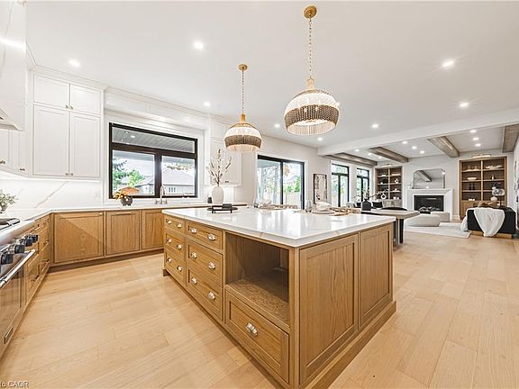 5th image of 362 Harmony Hall Dr