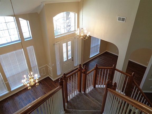 2nd image of 2709 Hillside Drive