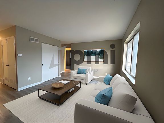 2nd image of 834 Whitethorne Ave Unit D