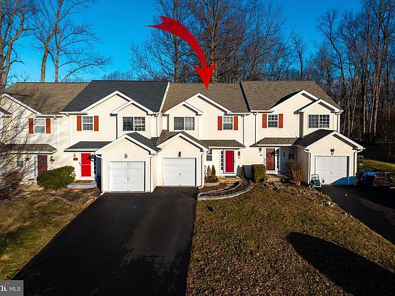 2nd image of 61 Pinckney Dr