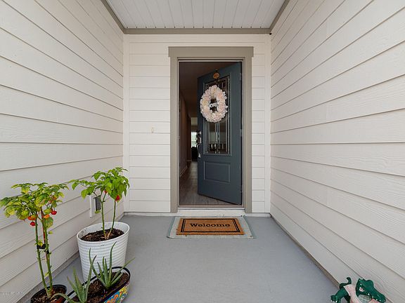 2nd image of 7543 Sunnydale Ln