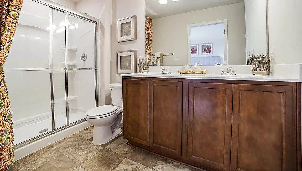 3 bed, 1356 sqft, $2,195 — Photo 4
