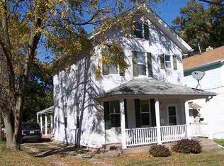408 E 12th St, Davenport, IA 52803