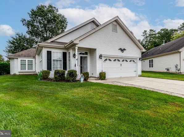 5 Dutchess Ct, Southampton, NJ 08088