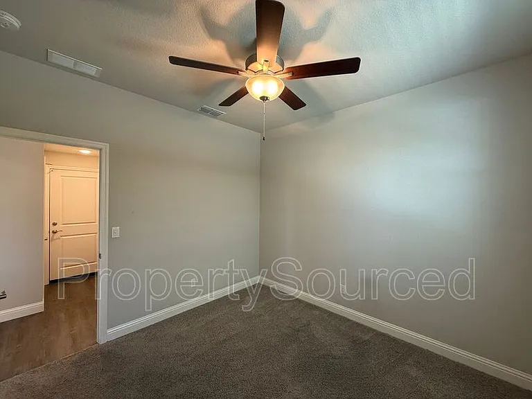 948 Posey St — Photo 19