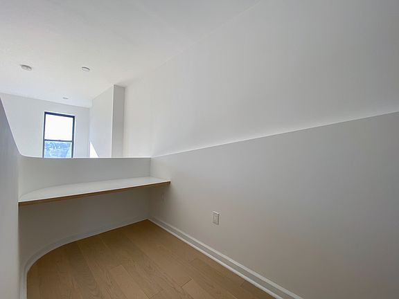 3rd image of 272 Prospect Park W #3LL