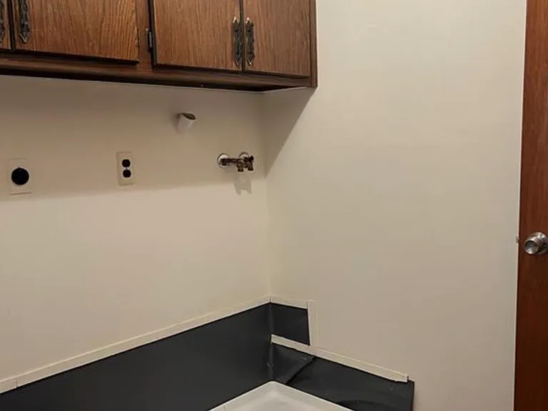 6 Daniel Ct #A — Photo 8