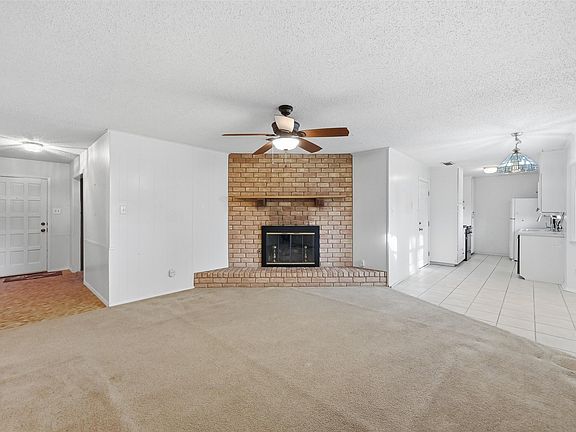 3rd image of 2903 Ashbury Dr