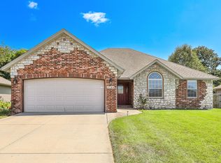 3784 N Bridgewood Ave, Springfield, MO 65803