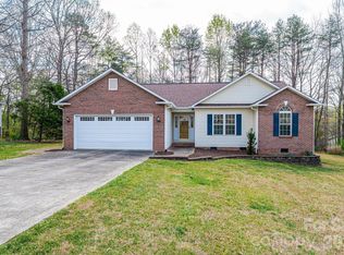 3410 Overbrook Dr, Conover, NC 28613