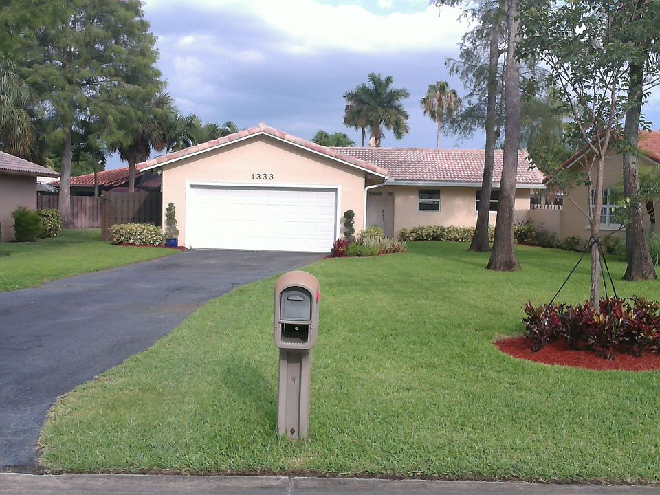 1st image of 1333 NW 87th Ave