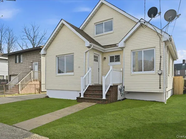 160 Argyle Avenue, Uniondale, NY 11553