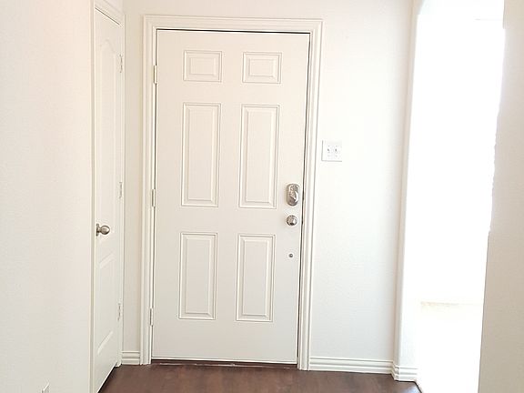 3rd image of 7424 Rose Crest Blvd