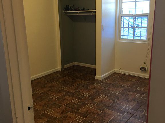 5th image of 1047 W 85th St