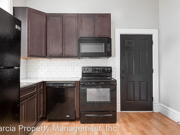4th image of 906 Barton St #7227749