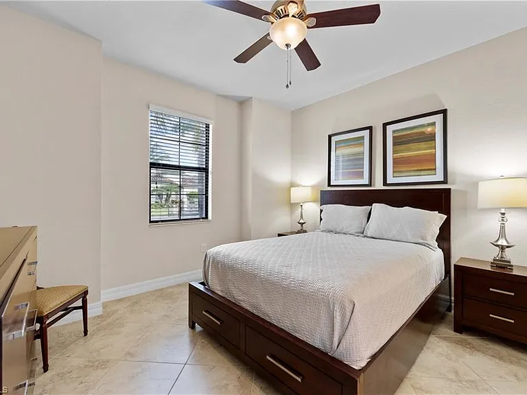 9254 Veneto Pl — Photo 16