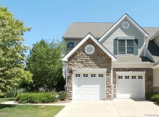 26175 Fieldstone Dr, Novi, MI 48374