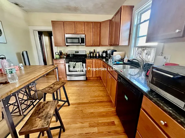 32 George St #A2, Medford, MA 02155