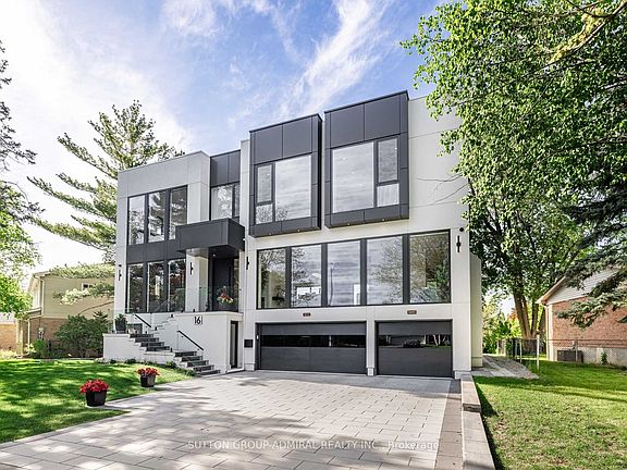 2nd image of 16 Sanderson Cres