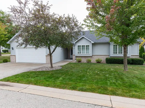 88 Penbrook Cir, Appleton, WI 54913