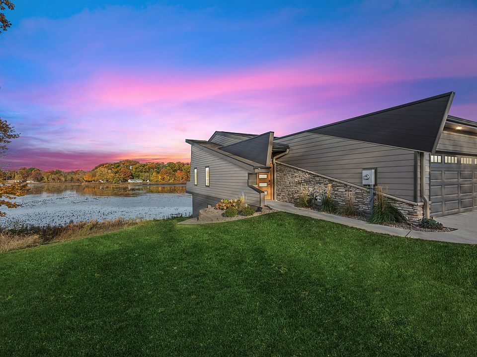 1st image of 169 W McClung Rd #201