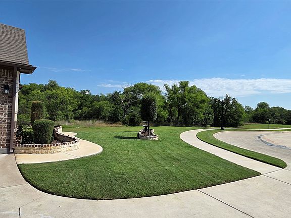 4th image of 7802 Bella Way