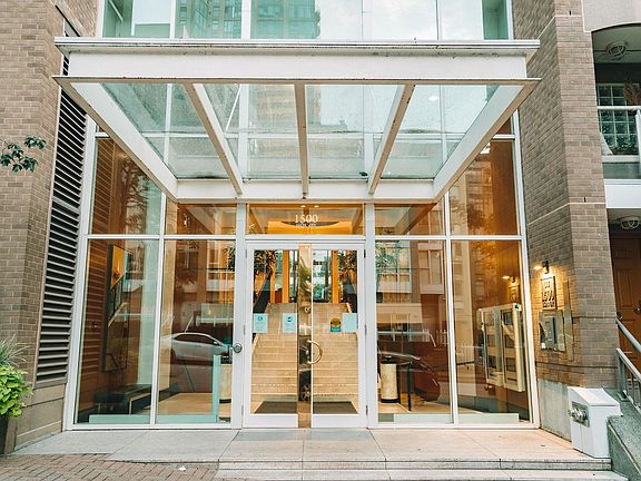 4th image of 1500 Hornby St #1009