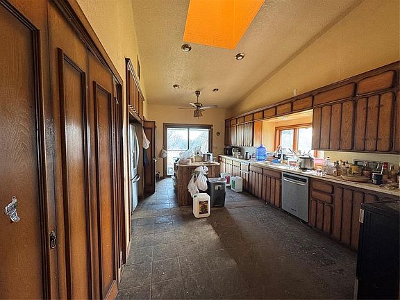 5th image of 23993 Brangus Rd