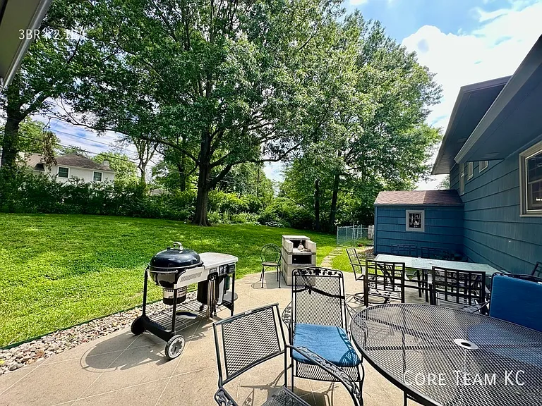 2308 W 104th St — Photo 14