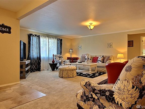 3rd image of 3210 Scenic Dr SE