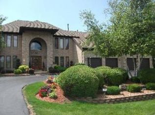 532 Mandarin Ln, Bloomingdale, IL 60108